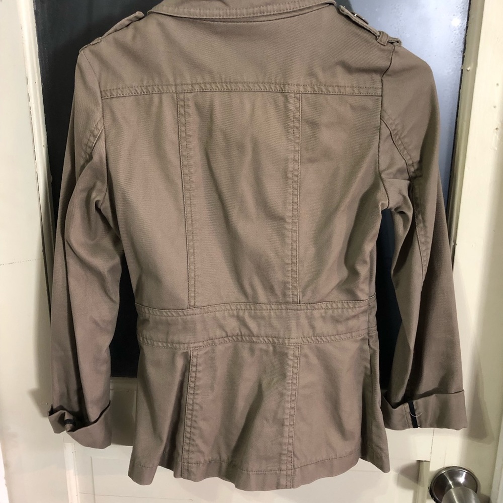 Tan jacket - Picture 2 of 2